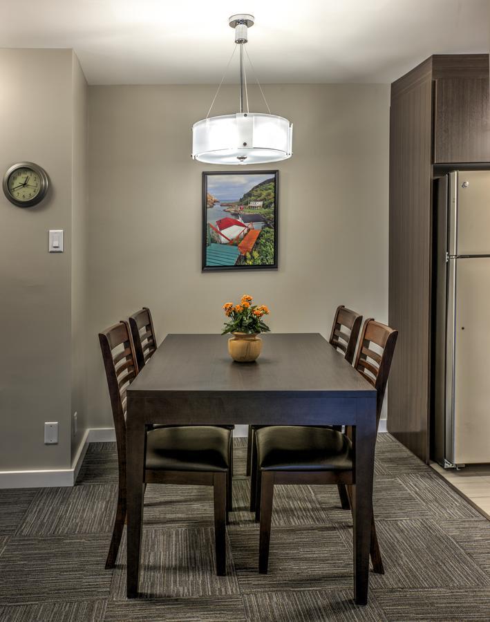 Homeport Apartment Hotel เซนต์จอห์น ภายนอก รูปภาพ