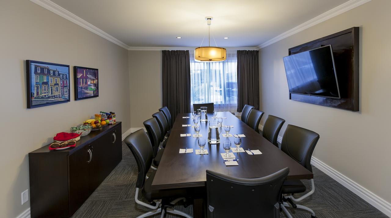 Homeport Apartment Hotel เซนต์จอห์น ภายนอก รูปภาพ